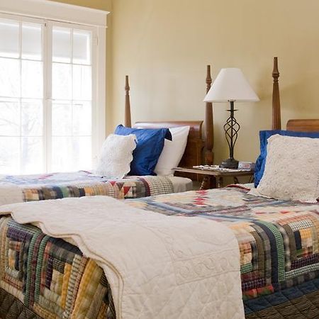 Inn On The Green Middlebury Chambre photo